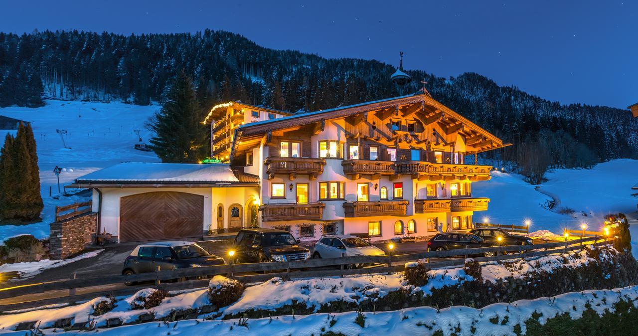 Hotel Landhaus Marchfeld Oberau Exterior photo